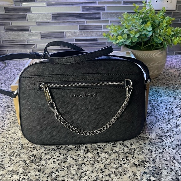 Michael Kors | NIB Black Jet Set Saffiano Leather Crossbody Bag Silver Hardware - Picture 1 of 9